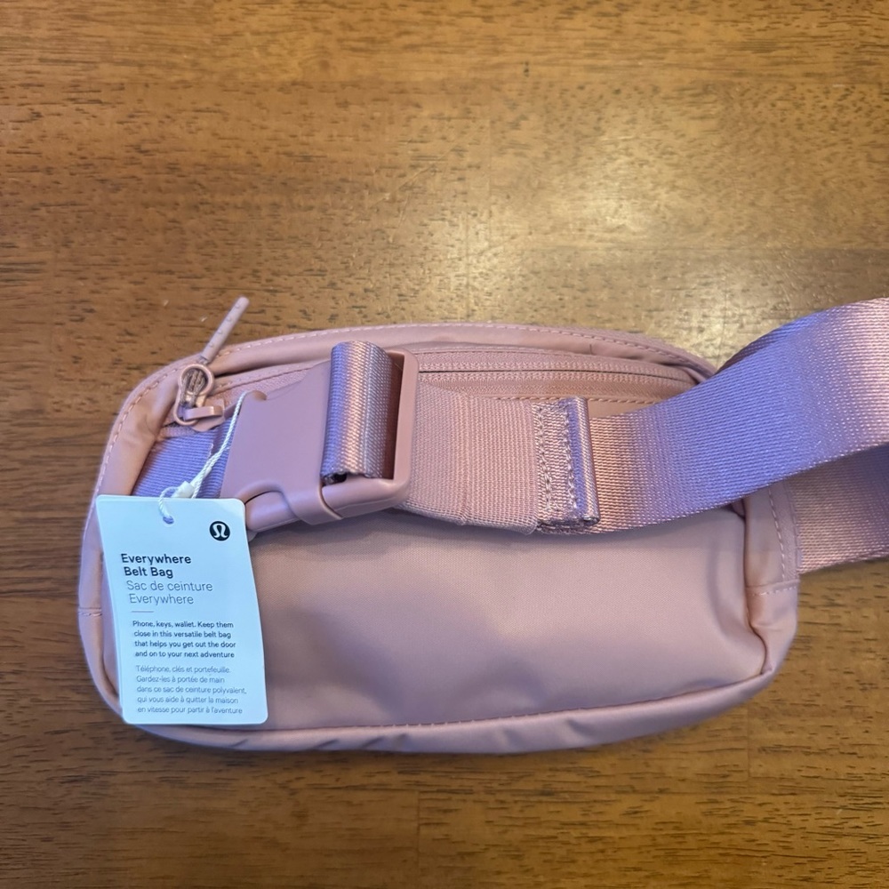 Lululemon Everywhere Belt Bag Pink Pastel NWT - Picture 3 of 7